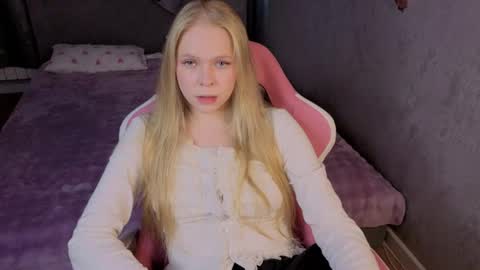 Sweeeet Angell online show from August 17, 12:59 am