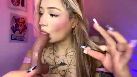 Juliana online show from August 5, 2:09 am