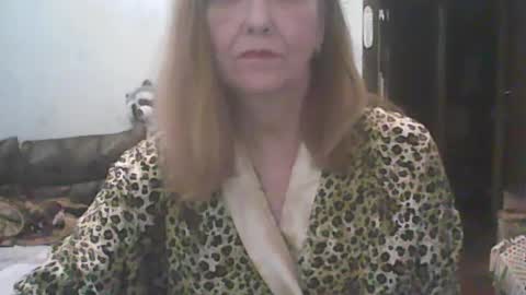sweet4blonde609 online show from August 15, 2:21 pm