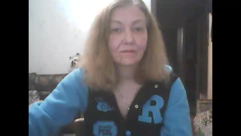 sweet4blonde67 online show from May 11, 1:19 am