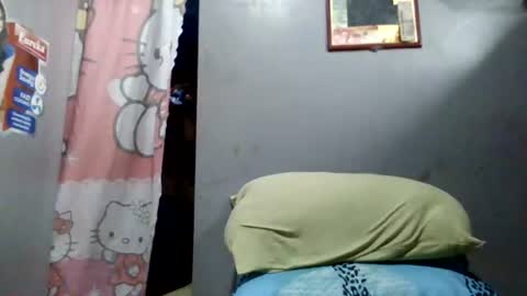 sweet818957 online show from August 6, 5:17 am