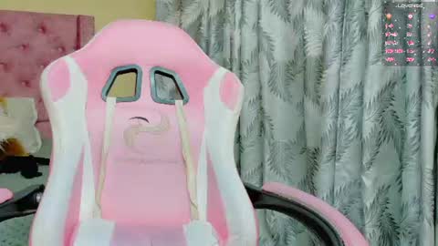 sweet__thang online show from August 10, 8:49 am