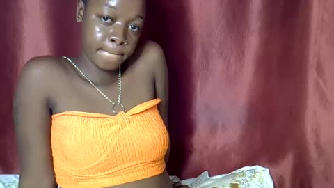 sweet_banana23 online show from September 3, 4:15 am