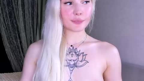 Alice online show from August 9, 10:00 pm