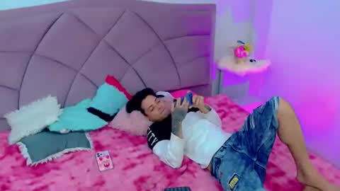 sweet_boy_sex online show from August 11, 4:25 am