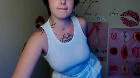 Ivy online show from August 3, 9:44 pm