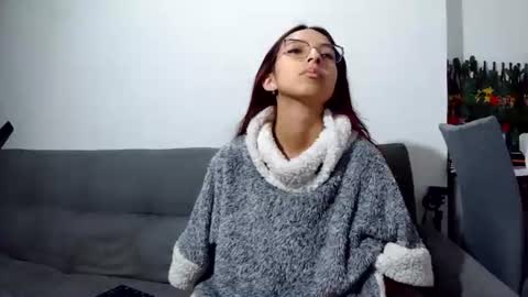 sweet_cum8 online show from August 8, 10:10 pm