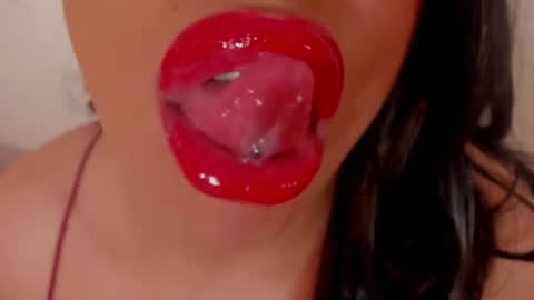 sweet_eliizabeth online show from August 1, 4:35 pm