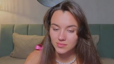 Mia online show from July 18, 9:16 pm