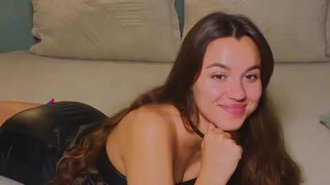 Mia online show from August 14, 1:42 am