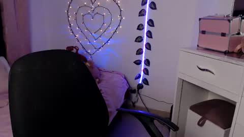 Hannah online show from August 18, 6:52 am
