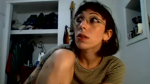 sweet_harvey online show from June 18, 2:55 am