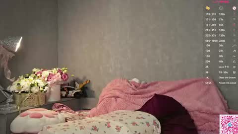 Kim online show from August 2, 10:44 am