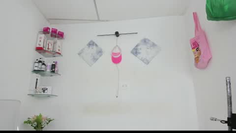 sweet_litle online show from August 11, 7:05 pm