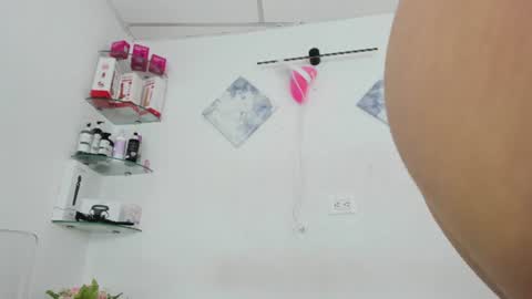 sweet_litle online show from August 15, 12:25 am