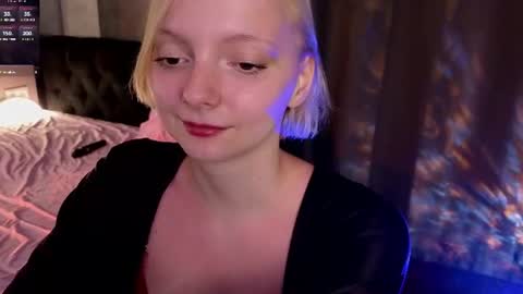 Lana online show from July 23, 4:09 pm