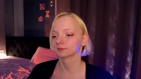 Lana online show from August 4, 7:11 pm