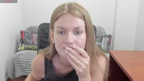 Mila online show from August 13, 5:38 pm