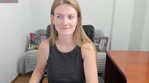 Mila online show from August 15, 4:16 am