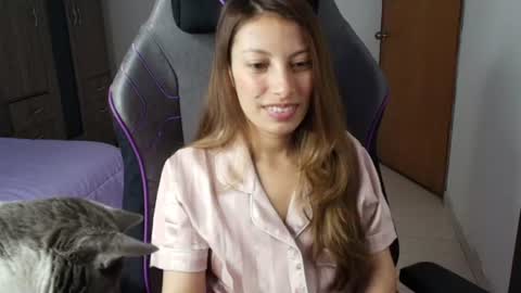sweet_moon_v_ online show from July 23, 5:26 pm