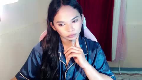 sweet_moonlight69 online show from July 12, 4:24 pm