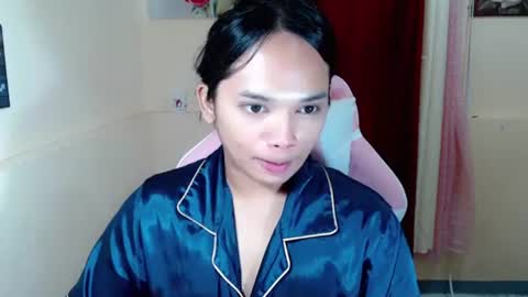 sweet_moonlight69 online show from July 13, 6:46 pm