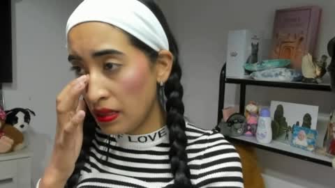sweet_nhaomy online show from April 1, 10:50 pm