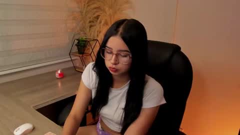 Sweet Obsession online show from August 14, 1:15 pm