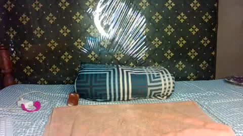 sweet_pie29 online show from August 9, 6:42 pm