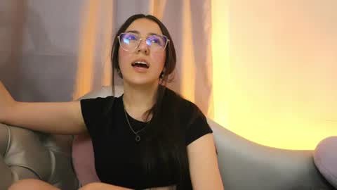 sweet_sammy_7 online show from August 6, 4:44 am