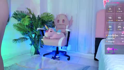 Val online show from August 11, 7:27 pm