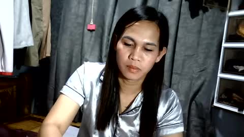 HI IM MONA AND IM YOUR NEXT WIFE online show from July 19, 5:37 pm