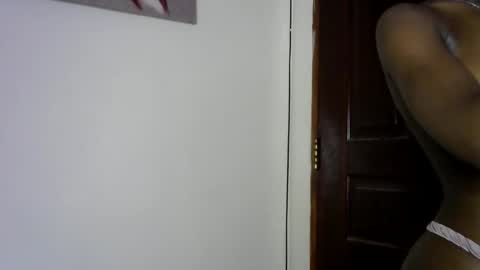 sweet_strawberina online show from May 23, 9:45 am