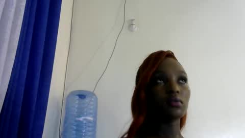 sweet_strawberina online show from June 9, 10:32 am