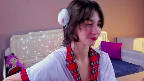 Carolina Lu online show from August 1, 1:33 am