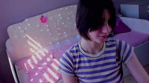 Carolina Lu online show from August 3, 4:30 am