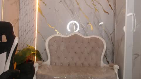 sweet_venus_b online show from August 11, 11:18 pm