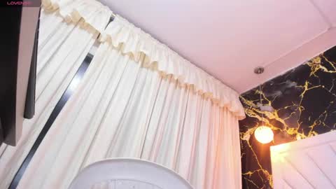 sweet_vicky_hot online show from August 13, 10:35 pm