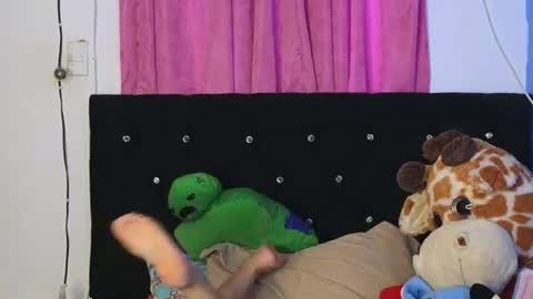  Sweet  online show from August 12, 5:21 am