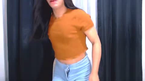 bea takashi  online show from August 7, 12:27 pm