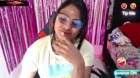 sweetalmaa online show from August 1, 3:29 pm
