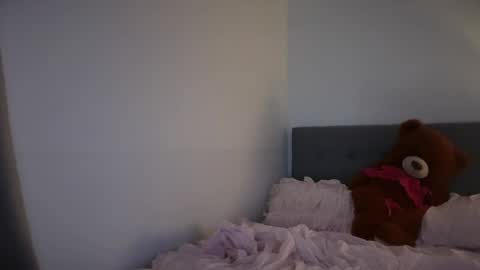 Amelia online show from August 2, 3:35 am
