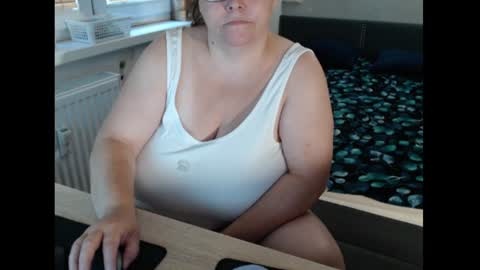 Sweetboobs85h online show from August 12, 1:13 pm