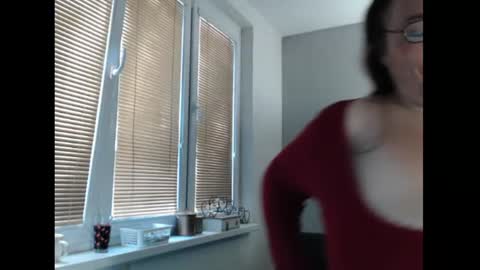 Sweetboobs85h online show from August 14, 6:50 am
