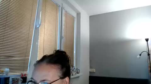 Sweetboobs85h online show from August 14, 4:10 pm