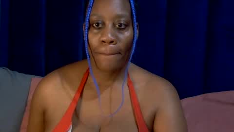 Sweetcandyxxx24 online show from August 12, 4:31 pm