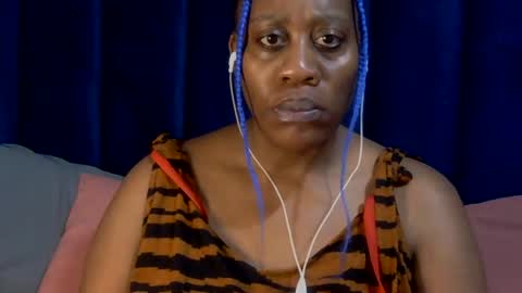 Sweetcandyxxx24 online show from August 12, 6:43 pm