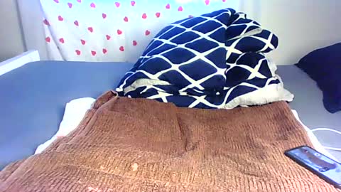 melsy online show from August 12, 1:02 pm