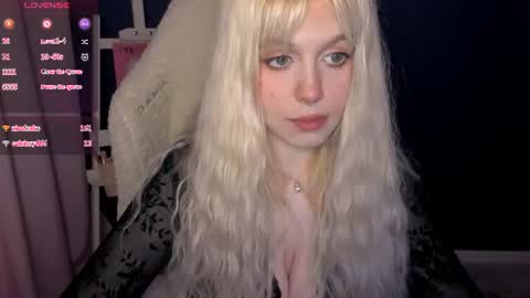 sweetcheecksmolly online show from August 14, 9:40 pm