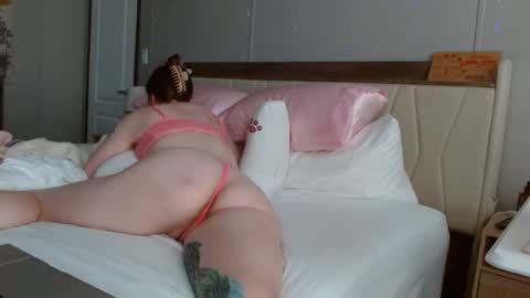 Sweet Dee online show from July 20, 10:35 pm